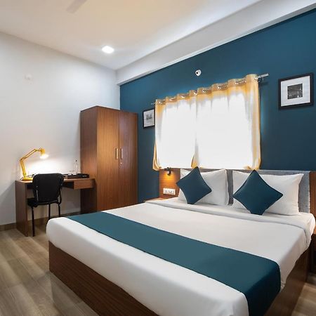 Hotel Ballfin Indore Esterno foto