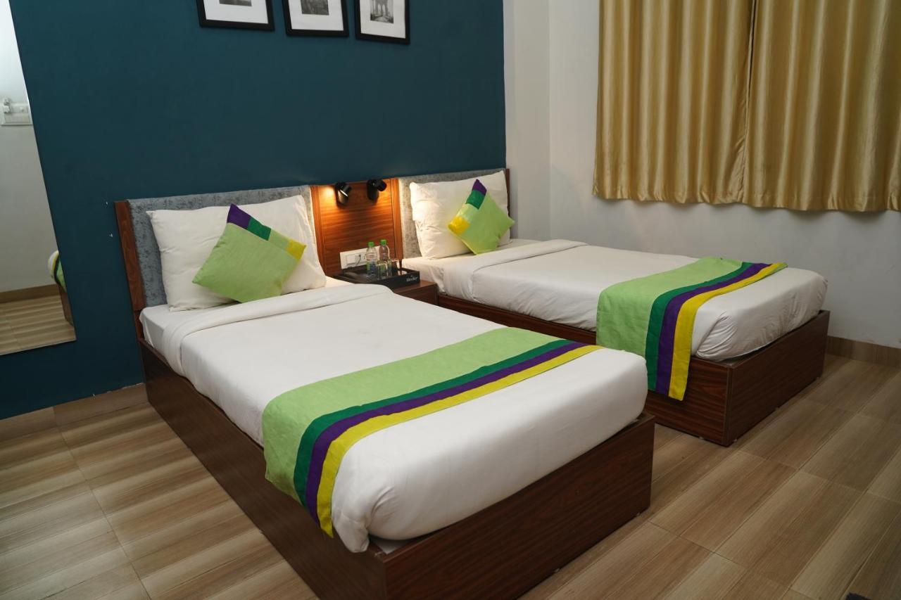 Hotel Ballfin Indore Esterno foto