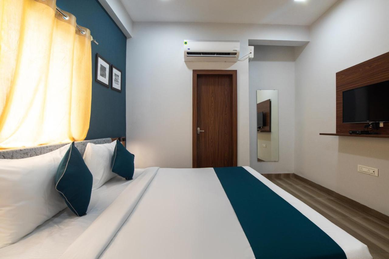 Hotel Ballfin Indore Esterno foto