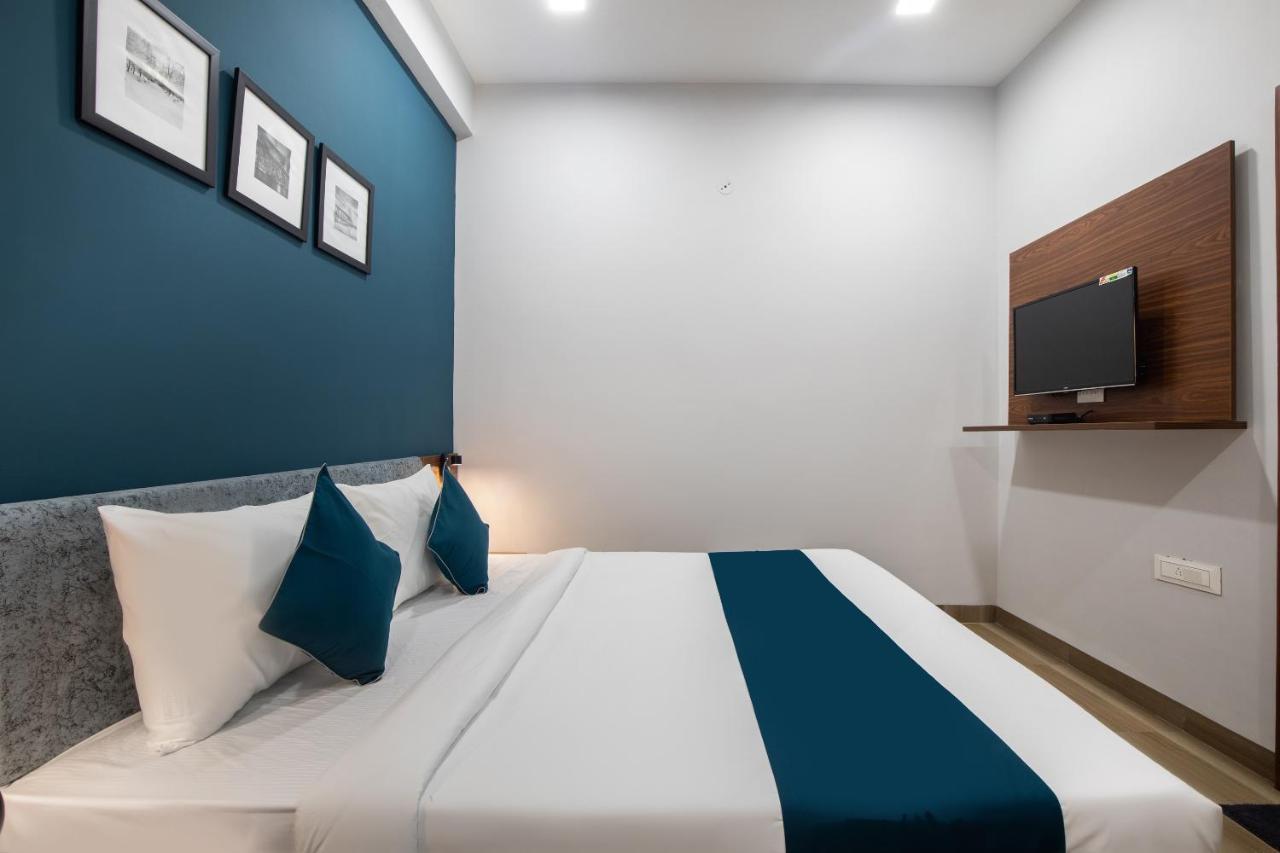 Hotel Ballfin Indore Esterno foto